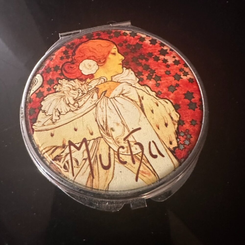 Artist Alphonse Mucha Mirror Compact Vienna Souvenir Fine Art Art Nouveau NWT - Picture 2 of 5